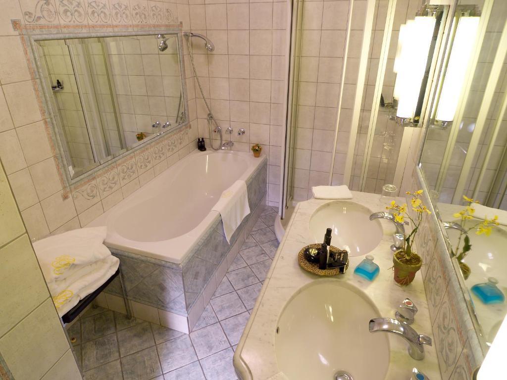 Hotellerie Du Bas-breau 4*